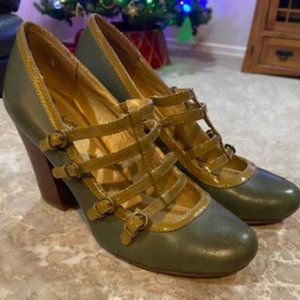 Seychelles high heels, Size 8, Olive and Tan